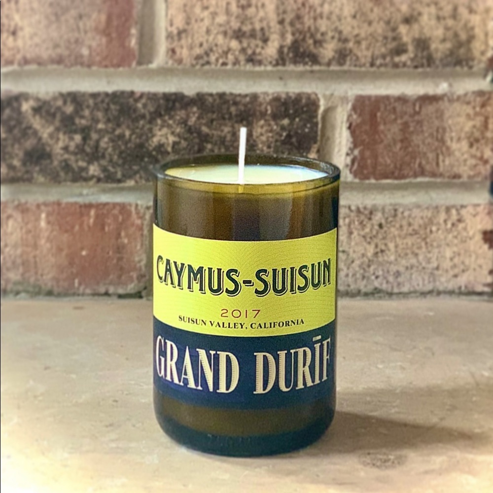Eucalyptus Scented Soy Candle 🍷